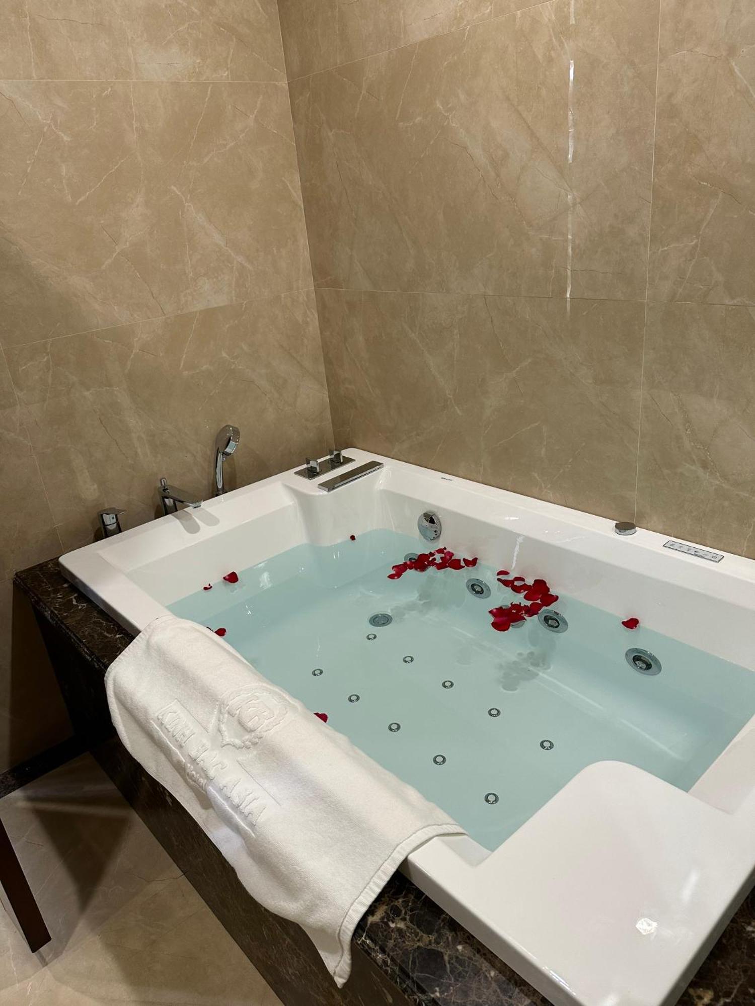Kinh Bac Palace Hotel Bắc Ninh Esterno foto