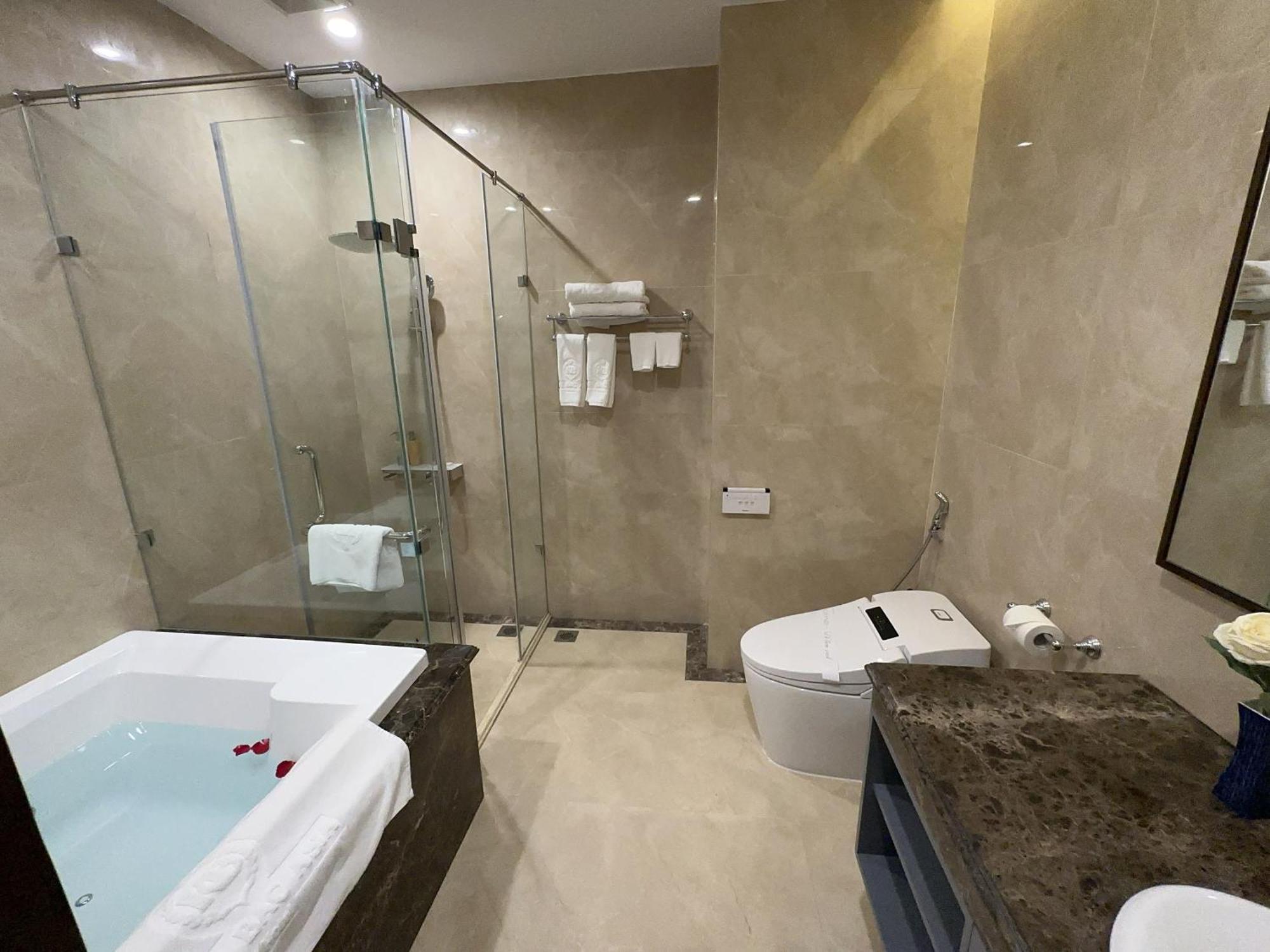 Kinh Bac Palace Hotel Bắc Ninh Esterno foto